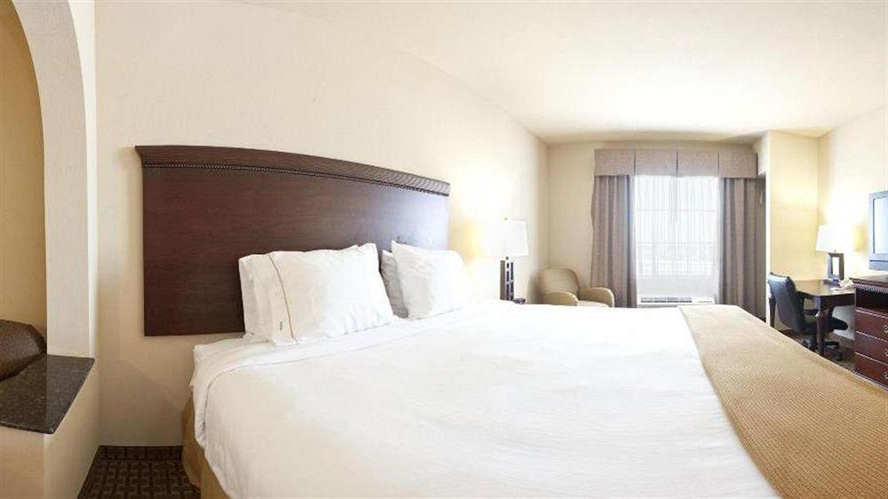 Holiday Inn Express Hotel And Suites Kingsville By Ihg מראה חיצוני תמונה